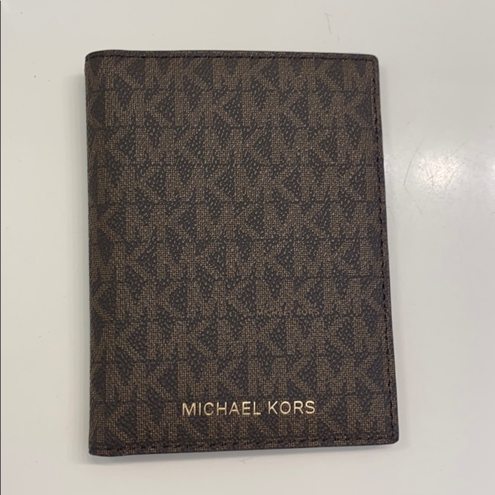 Michael Kors Bifold